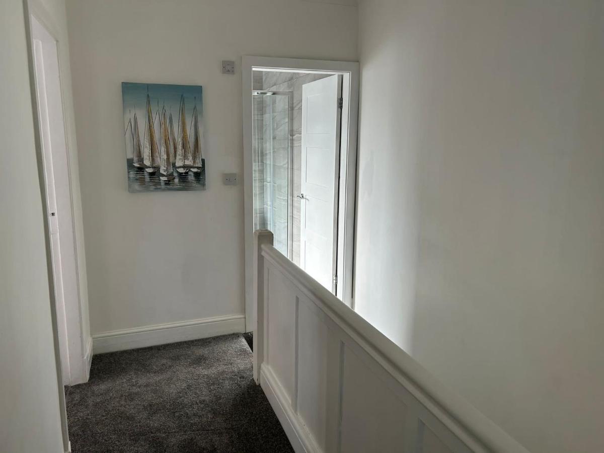 Poulton-le-Fylde Light And Spacious Highcross Apartment מראה חיצוני תמונה
