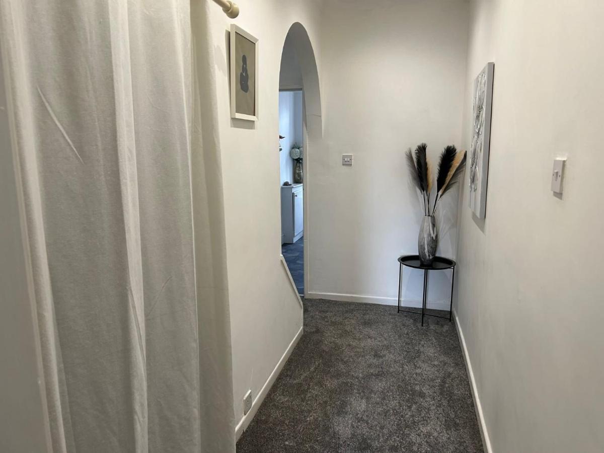 Poulton-le-Fylde Light And Spacious Highcross Apartment מראה חיצוני תמונה