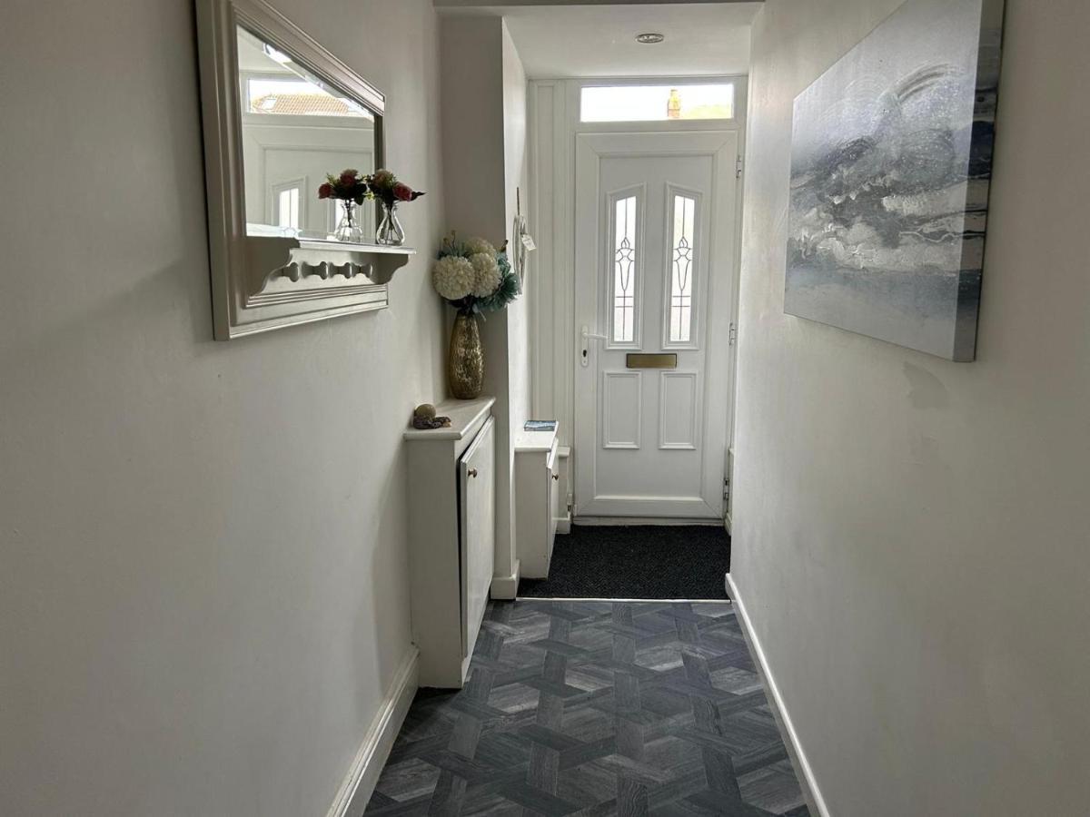Poulton-le-Fylde Light And Spacious Highcross Apartment מראה חיצוני תמונה