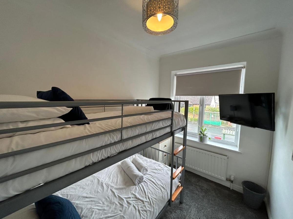Poulton-le-Fylde Light And Spacious Highcross Apartment מראה חיצוני תמונה